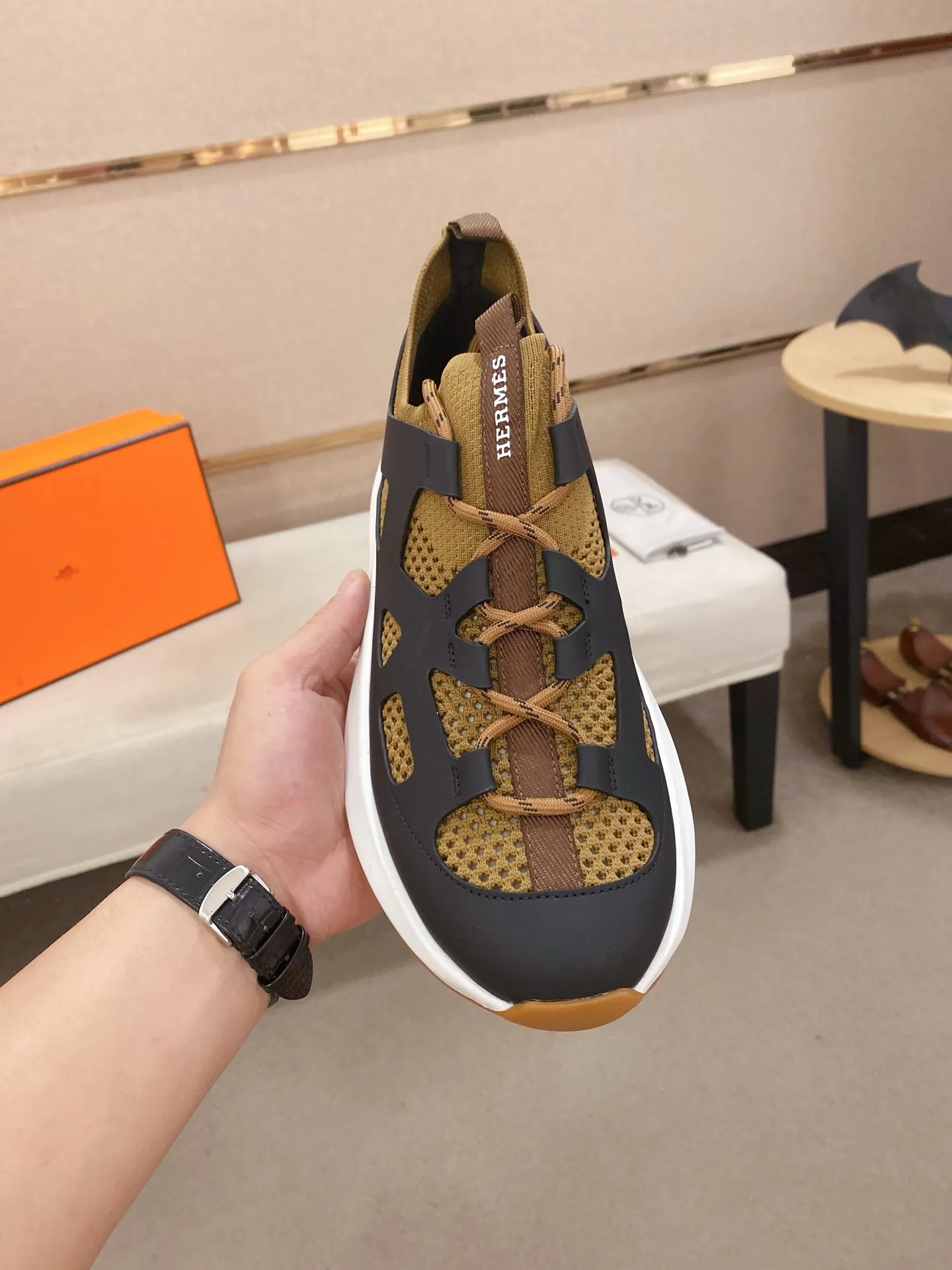 Men's clothing and shoes💰: 660💰《HERMES》【Classic Original Version】Hermès; Top 🔝 Purchasing Agency 🔍🔍Men’s latest 🇺🇸 counters are on sale simultaneously, original imported from Italy ▲▲Silk cowhide with breathable fabric ▲▲ (high-end and expensive Qi·Grade) Exquisite workmanship (Italian 🇮🇹Imported water-dyed 🐂cowhide lining) Sole: Original sole provided by the original factory, ⚠️Exclusive double-layer activity·TPR·Rubber·Combined molded outsole; Super·comfortable·wear-resistant·non-slip·environmental protection The real thing is more beautiful when photographed (high quality, following orders). You can enter and leave the counter at will * Number of yards: 38·39·40·41·42·43·44·45